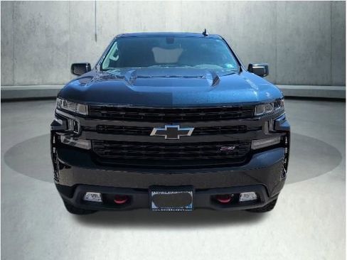 Used 2020 Chevrolet Silverado 1500 LT Trail Boss w/ Convenience Package image 2