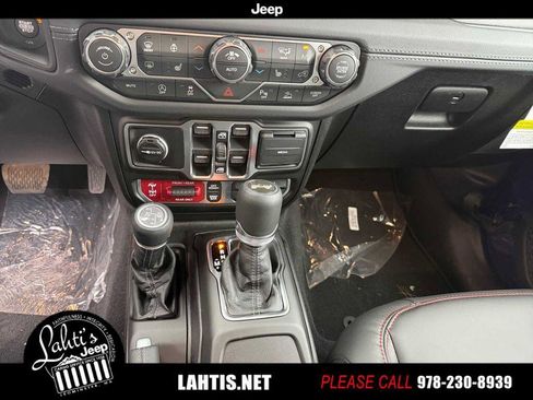 New 2026 Jeep Wrangler Unlimited Rubicon AWD/4WD image 9