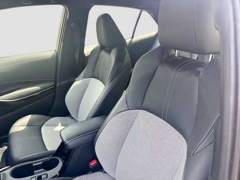 Used 2025 Toyota Corolla XSE FWD image 20