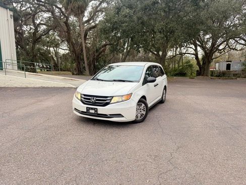 Used 2014 Honda Odyssey LX image 1