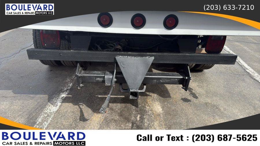 Used 2015 Ford F550 4x4 Regular Cab Super Duty image 12