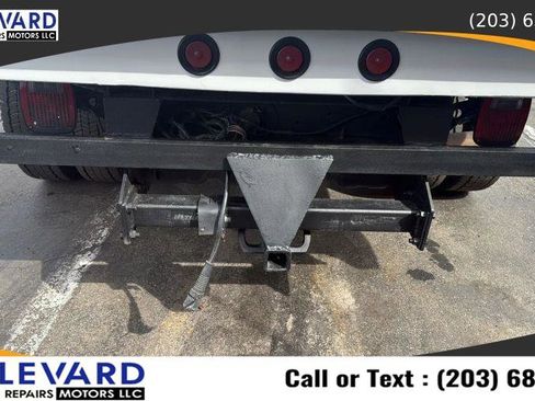 Used 2015 Ford F550 4x4 Regular Cab Super Duty image 12