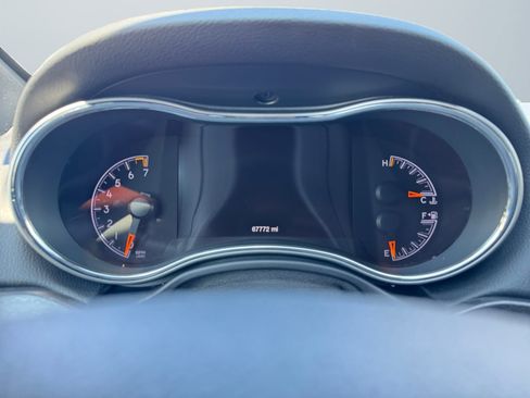 Used 2018 Jeep Grand Cherokee Laredo image 12