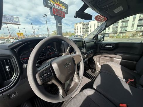Used 2019 Chevrolet Silverado 1500 Custom Trail Boss AWD/4WD image 23