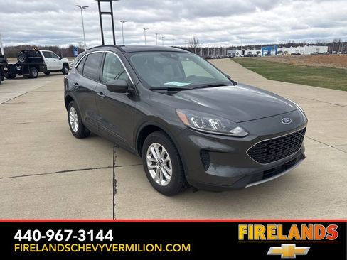 Used 2020 Ford Escape SE image 11