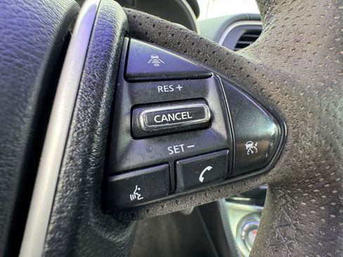 Used 2016 Nissan Maxima SR image 27