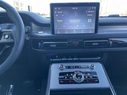 Certified 2024 Lincoln Aviator AWD w/ Premium Package image 32