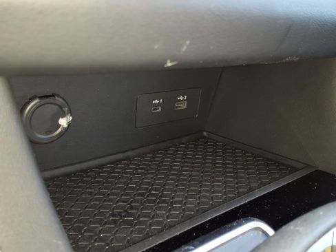 Used 2025 Nissan Pathfinder SV AWD/4WD image 27