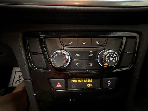 Certified 2022 Buick Encore Preferred w/ Safety Package image 19