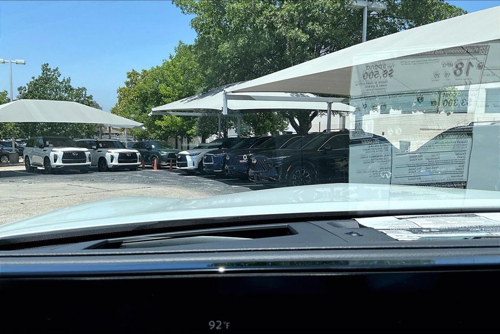 New 2027 INFINITI QX80 Luxe RWD image 27