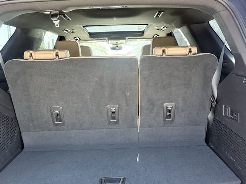 Used 2023 Chevrolet Tahoe Premier w/ Premium Package RWD image 10
