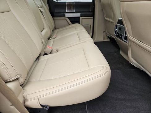 Used 2019 Ford F150 Lariat RWD image 17
