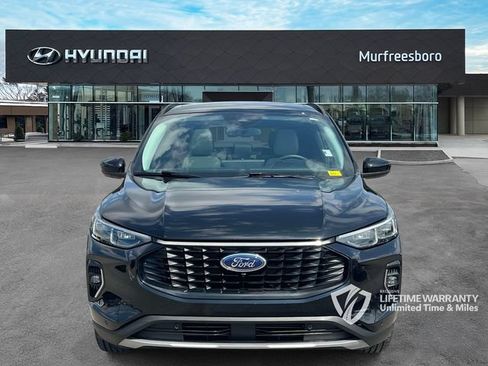 Used 2023 Ford Escape Platinum w/ Premium Technology Package AWD/4WD image 2