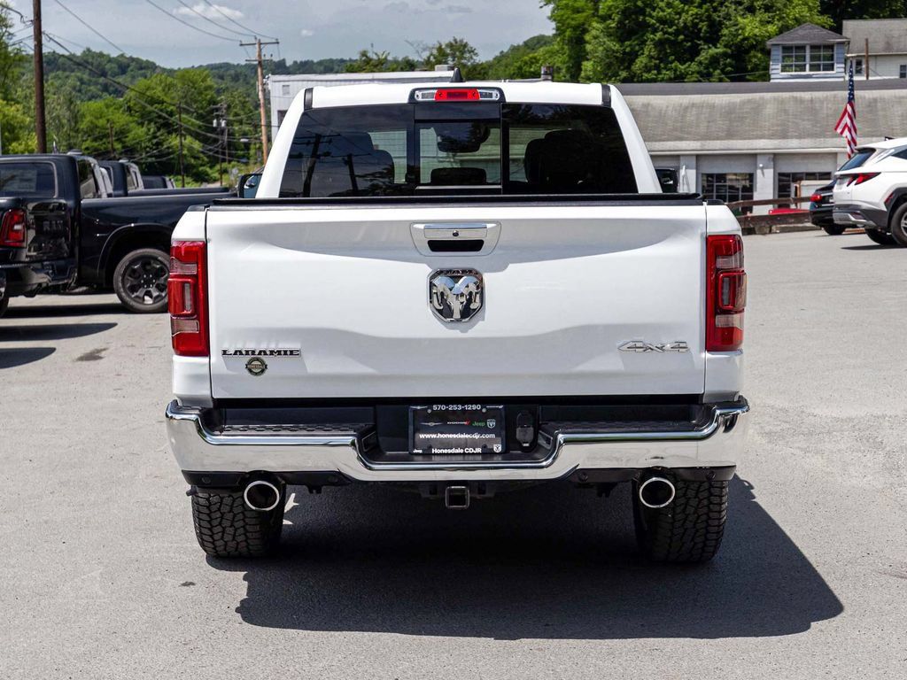 Used 2022 RAM 1500 Laramie AWD/4WD image 5
