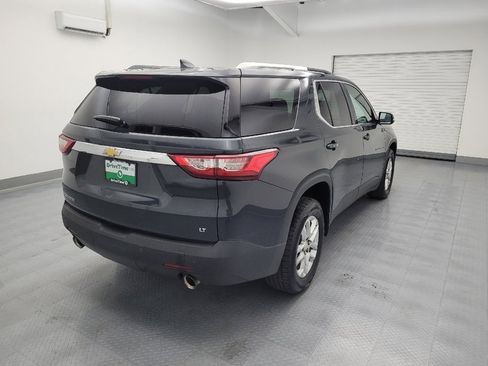 Used 2018 Chevrolet Traverse LT FWD image 9