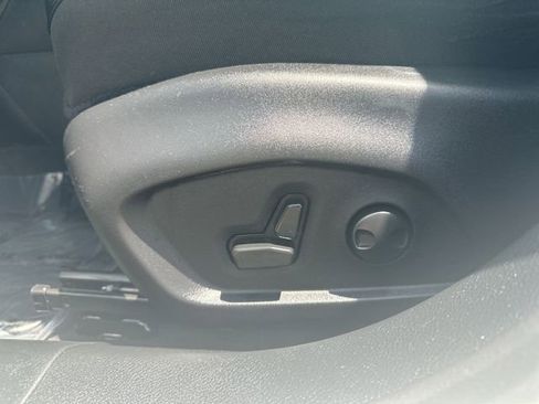 Used 2023 Jeep Compass Latitude w/ Sun and Sound Group AWD/4WD image 14