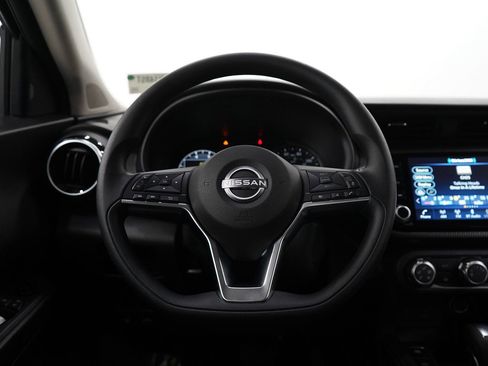 Used 2023 Nissan Kicks SV image 13
