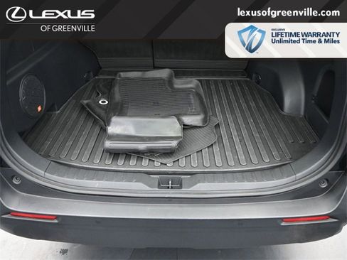 Used 2023 Toyota RAV4 XLE Premium image 33