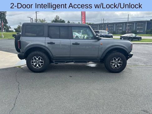 Used 2024 Ford Bronco Badlands AWD/4WD image 9