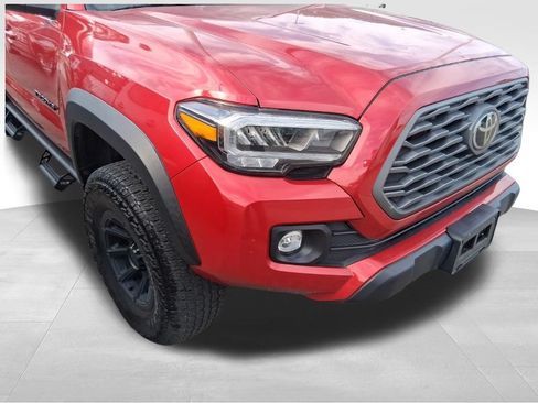 Used 2023 Toyota Tacoma TRD Off-Road w/ Technology Package AWD/4WD image 16