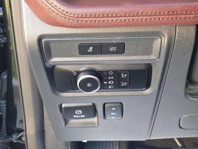 Used 2024 Ford Expedition Limited AWD/4WD image 26