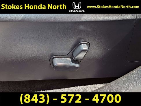 Used 2014 Chrysler 200 LX FWD image 24