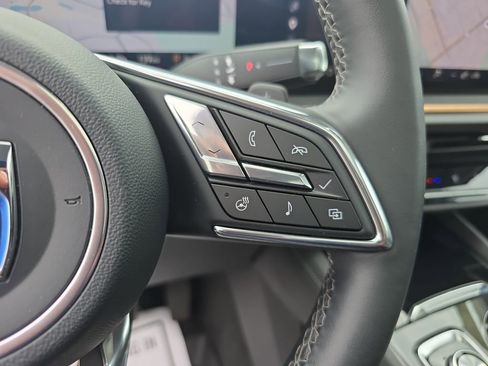 Used 2025 Buick Envision Avenir AWD/4WD image 15