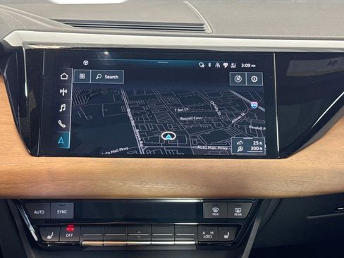 Used 2022 Audi e-tron GT Premium Plus image 13