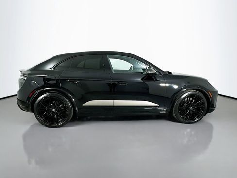 Used 2025 Porsche Macan Turbo Electric image 8