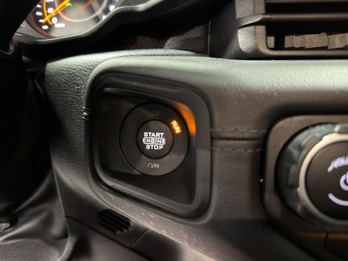 Used 2024 Jeep Wrangler Unlimited Sahara AWD/4WD image 23