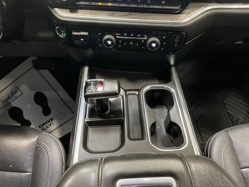 Used 2022 Chevrolet Silverado 1500 LTZ w/ LTZ Premium Package AWD/4WD image 19