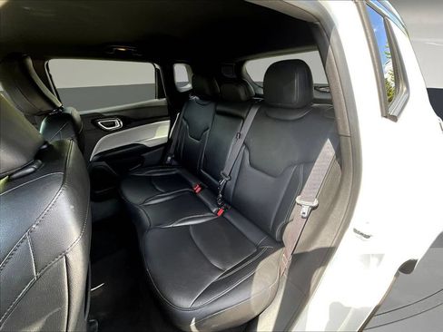 Used 2025 Jeep Compass Limited AWD/4WD image 25
