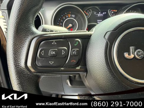 Used 2021 Jeep Wrangler Unlimited Sport AWD/4WD image 31