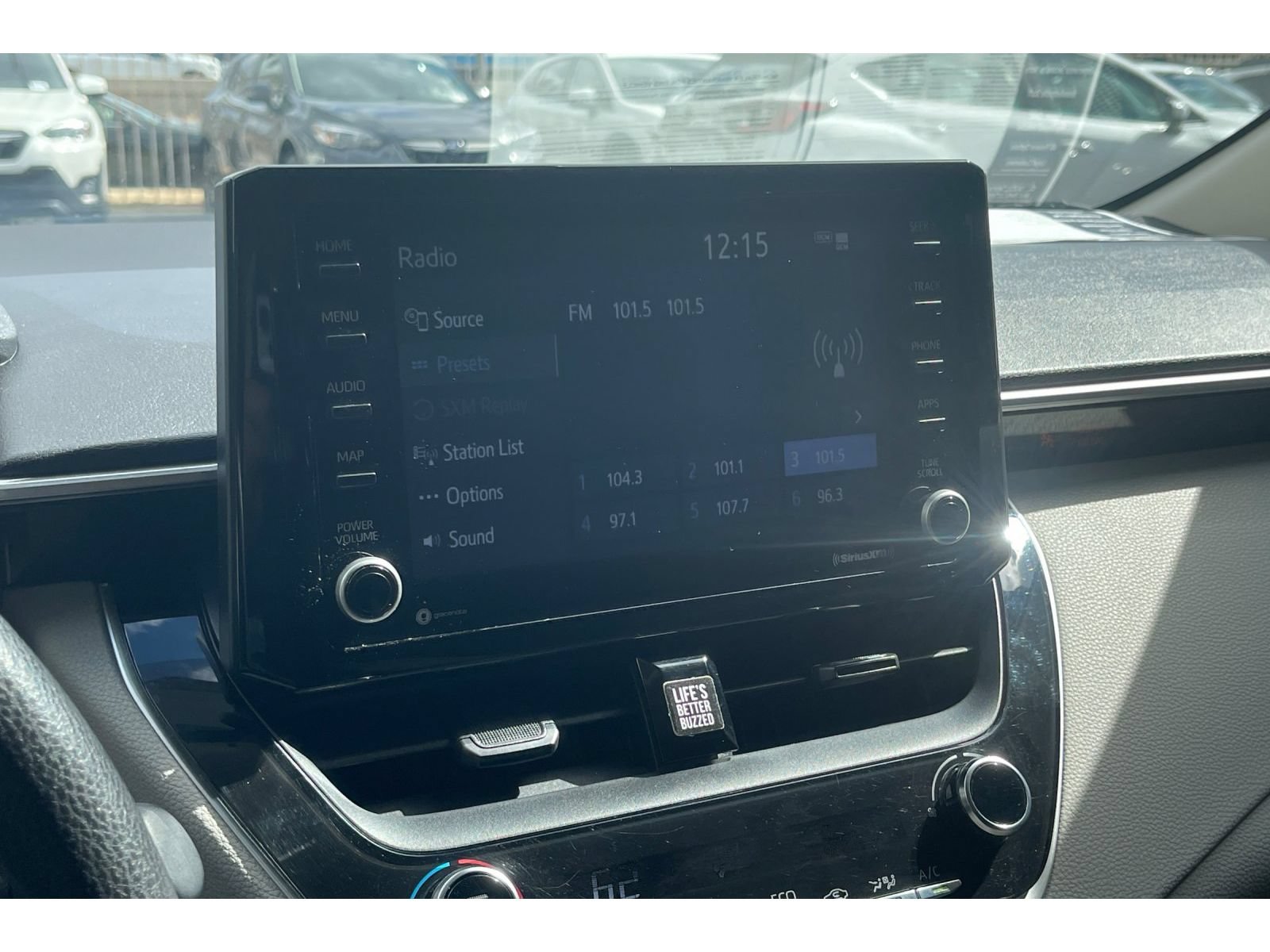 Used 2022 Toyota Corolla LE w/ Carpet Mat Package (TMS) FWD image 25