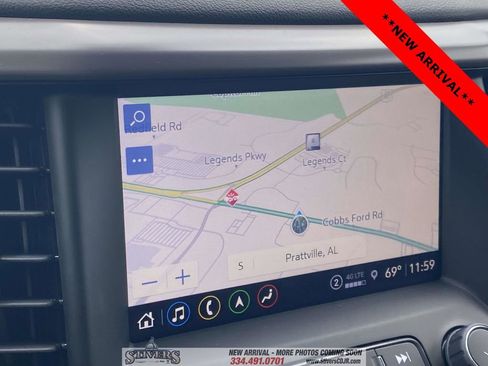 Used 2023 GMC Acadia AT4 image 25