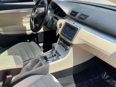Used 2009 Volkswagen CC Luxury image 40