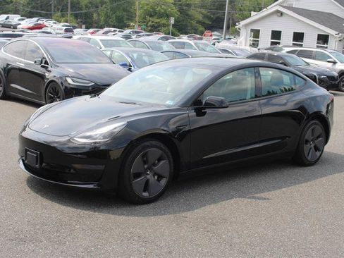 Used 2023 Tesla Model 3 Standard Range RWD image 3