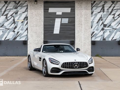 Used 2021 Mercedes-Benz AMG GT Roadster image 1