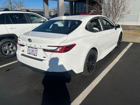 Certified 2025 Toyota Camry SE image 4