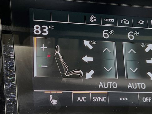 Certified 2022 Audi e-tron Premium w/ Convenience Plus Package image 21