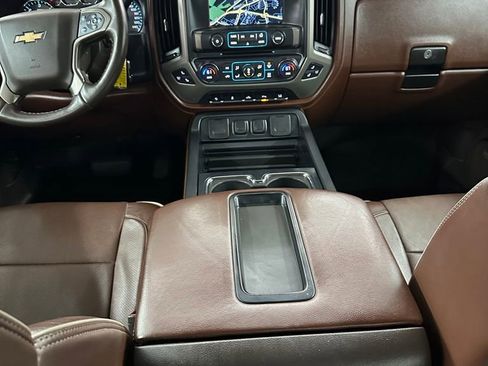Used 2015 Chevrolet Silverado 2500 High Country w/ High Country Premium Package AWD/4WD image 23