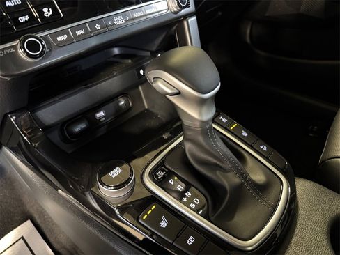 Certified 2024 Kia Seltos EX image 21