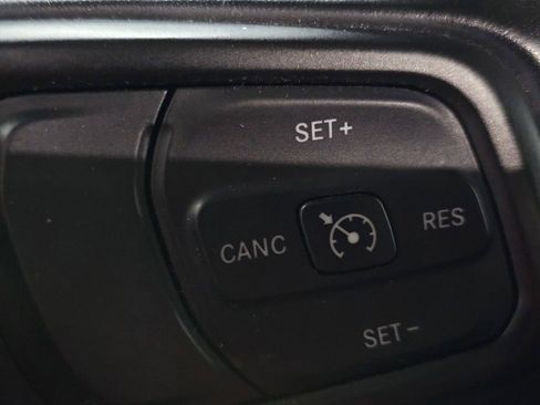 Used 2021 Jeep Gladiator Sport AWD/4WD image 33