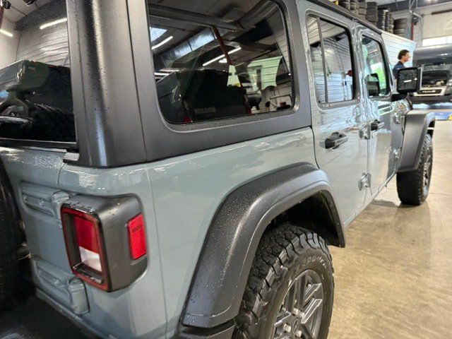 Used 2025 Jeep Wrangler Unlimited Sport w/ Convenience Group AWD/4WD image 27