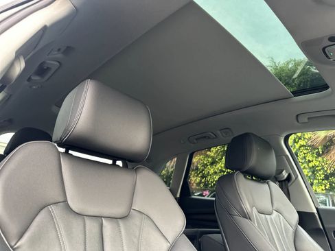 Used 2023 Audi Q5 e Premium Plus w/ Premium Plus Package image 17