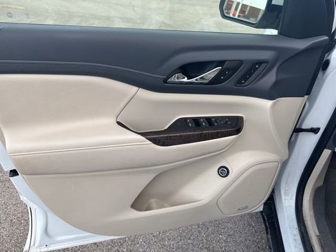 Used 2023 GMC Acadia Denali w/ Denali Ultimate Package image 21