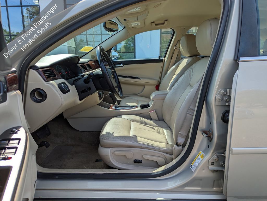 Used 2011 Chevrolet Impala LT w/ Luxury Edition Package FWD image 14