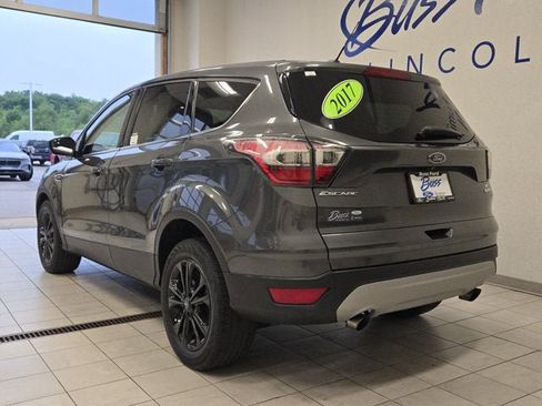 Used 2017 Ford Escape SE FWD image 11