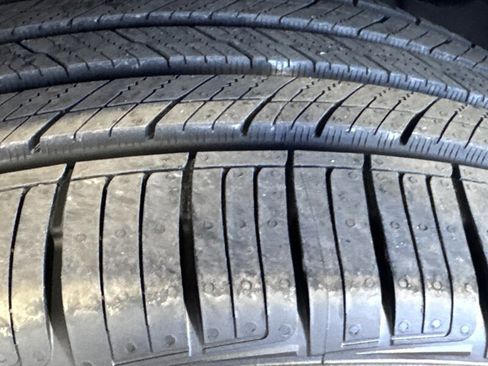 Used 2017 Volkswagen Touareg Wolfsburg Edition image 11