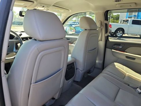 Used 2012 GMC Yukon XL SLT w/ SLT-2 Equipment Package RWD image 18